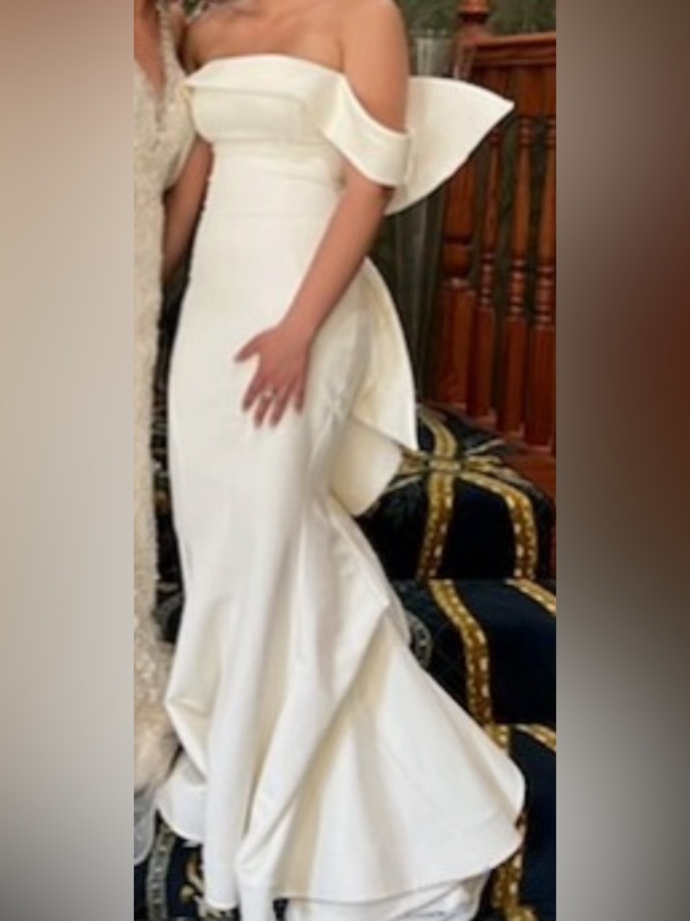 Elegant Off-Shoulder White Mermaid Dress